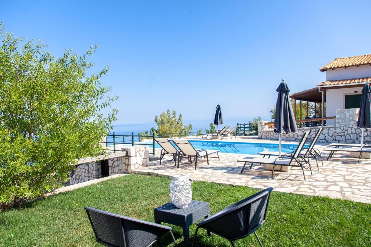 Villa Skyfall Kalamítsi Exteriör bild